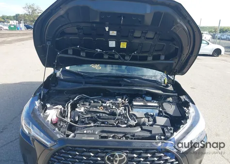 2022 Toyota Corolla Cross L z USA, uszkodzony, nr VIN 7MUAAABG6NV032964